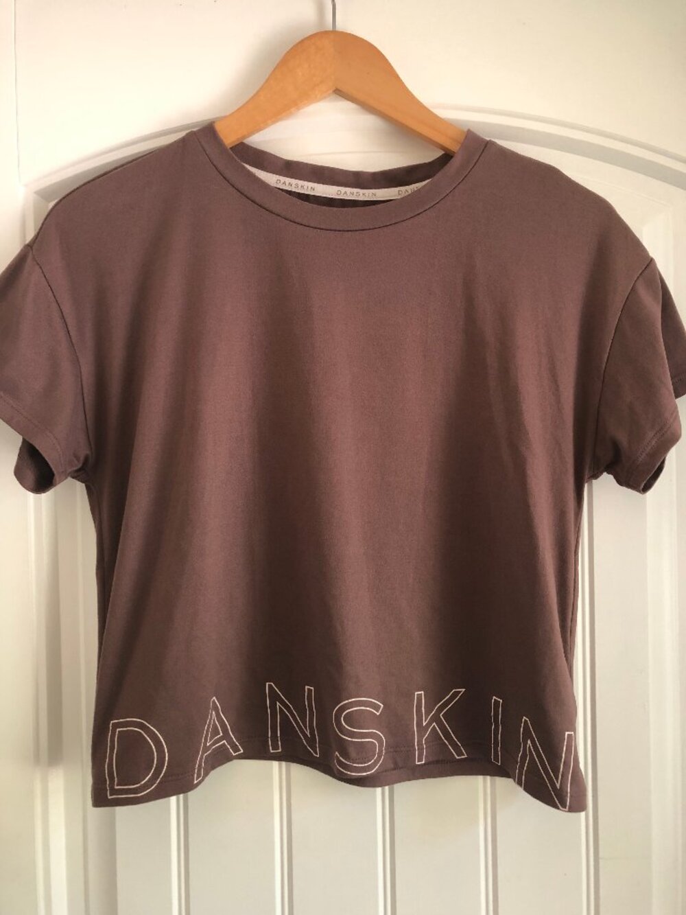 💜 Danskin Cropped Sports Tee | Mauve | Size Medium